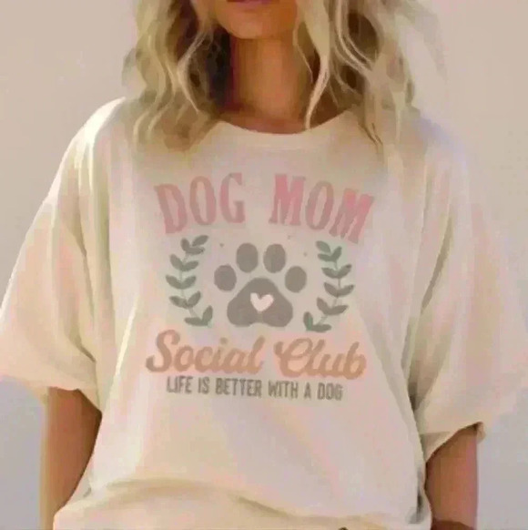 nataly thyme Tops - Nataly thyme dog mom tee shirt